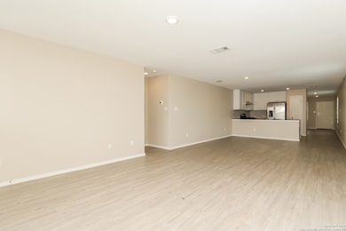 5196 Fowler Crest, Converse, TX 78109 - photo 6