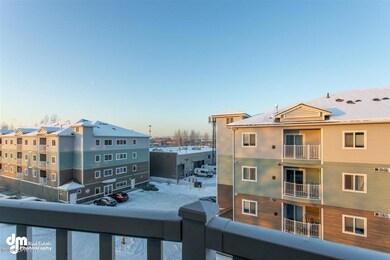 02-Balcony_SOPH1581