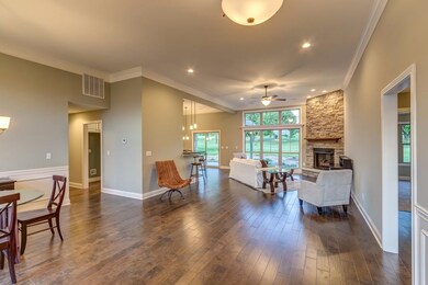 107 Whispering Pines Dr, Frankfort, KY 40601 - photo 3