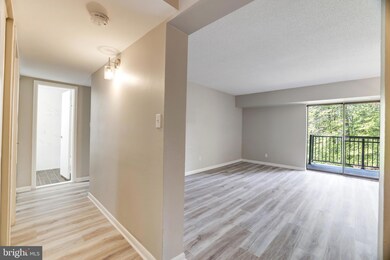 2242 Castle Rock Square unit 11C, Reston, VA 20191 - photo 7