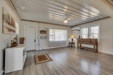 1614 E Myrtle Ave, Johnson City, TN 37601 - photo 6