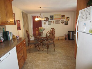 70 Shippee Ave, West Warwick, RI 02893 - photo 7