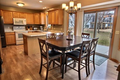 681 Stonebriar Ln, Oregon, WI 53575 - photo 7