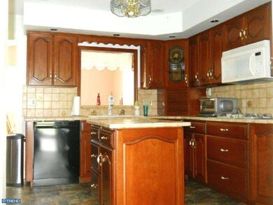 1109 Riverview Dr, Reading, PA 19605 - photo 3