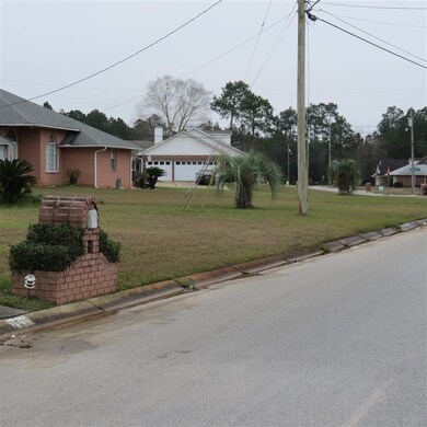 7535 Lillie Ln, Pensacola, FL 32526 - photo 5