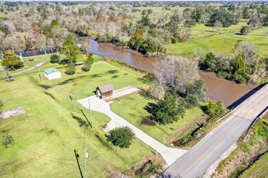 2406 Migues Rd, New Iberia, LA 70560 - photo 3