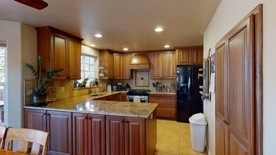 2314-Robertson-Crest-11042020_091847