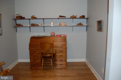 8606 Wintergreen Ct unit 201, Odenton, MD 21113 - photo 4