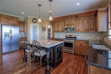 10117 Deer Run St, Lenexa, KS 66220 - photo 3