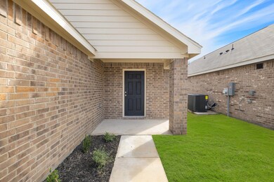 1603 Luke St, Ennis, TX 75119 - photo 3