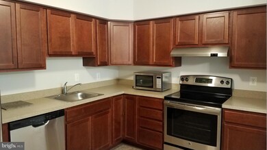 7 Pickering Ct unit 1, Germantown, MD 20874 - photo 2