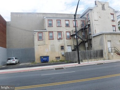 201 Swede St unit 2, Norristown, PA 19401 - photo 4