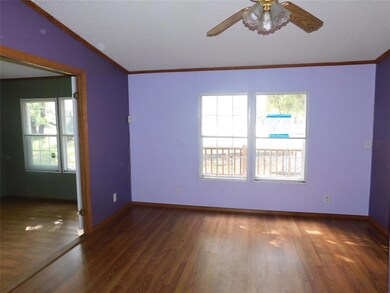 145 Blue Moon Ct, Springtown, TX 76082 - photo 7