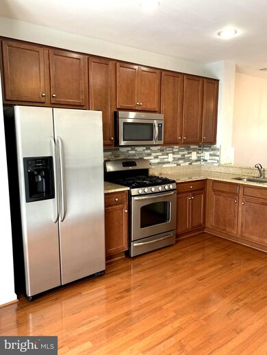 15638 John Diskin Cir, Woodbridge, VA 22191 - photo 5