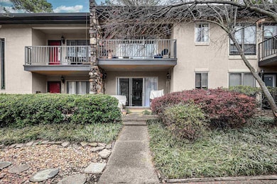 427 S Perkins Rd unit 427-2, Memphis, TN 38117 - photo 2