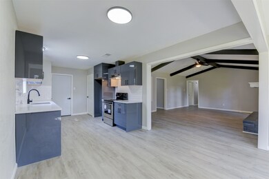 2607 Westfield St, Alvin, TX 77511 - photo 5