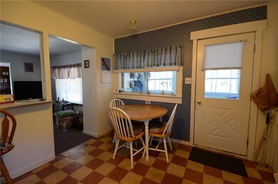Eat in kitchen