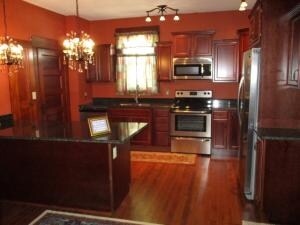 Kitchen w/Granite