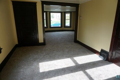 Lower Living & Dining Room-New carpet, newer windo