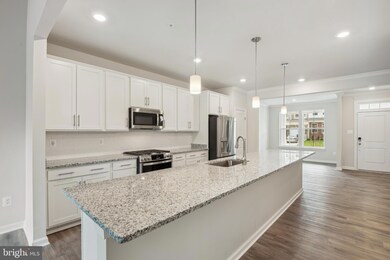 12126 American Chestnut Rd, Bowie, MD 20720 - photo 2