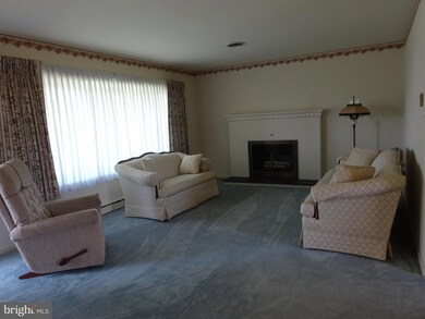 400 Town Dr, Greencastle, PA 17225 - photo 6