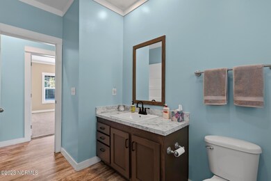 Spacious Full Bathroom