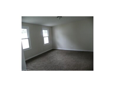 newly added bedroom in rear for privacy new carpet
