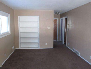 4422 Naomi Dr, Toledo, OH 43623 - photo 2