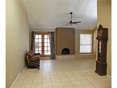 1743 Villa Santos Cir unit 2, El Paso, TX 79935 - photo 4