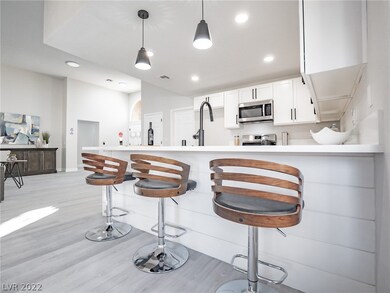 2804 Linkview Dr, Las Vegas, NV 89134 - photo 4