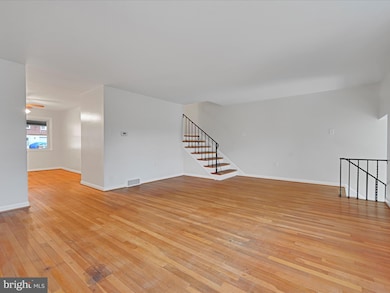 302 Playground Dr, Reading, PA 19611 - photo 5