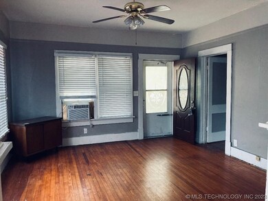 510 S Howerton Ave, Cushing, OK 74023 - photo 5