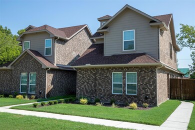 View of front of house featuring a front yard