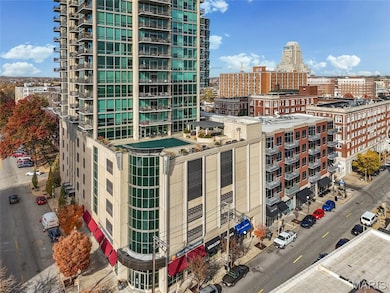 Park East Tower Condos unit 1205, Saint Louis, MO 63108 - photo 3