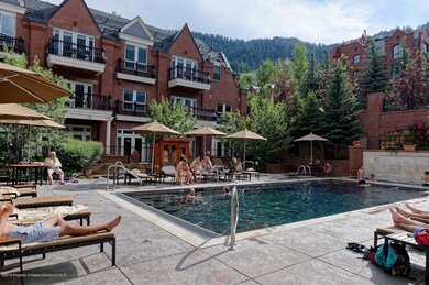 Grand Hyatt Aspen Pool
