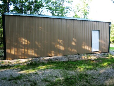 side outbuilding