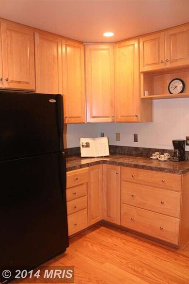 11409 Commonwealth Dr unit T4, Rockville, MD 20852 - photo 7