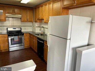Radnor House unit 224, Bryn Mawr, PA 19010 - photo 6
