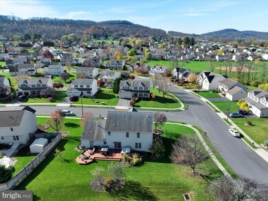 418 Apache Dr, Reading, PA 19608 - photo 5