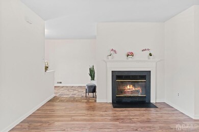 11 Chamberlain Ct, Old Bridge, NJ 08857 - photo 4