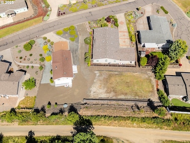 633 Highland Vista Ln, Roseburg, OR 97471 - photo 7