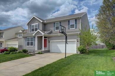 904 Ridgeview St, Papillion, NE 68046 - photo 2