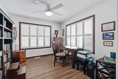 3711 Bluebird Dr SW, Cedar Rapids, IA 52404 - photo 4