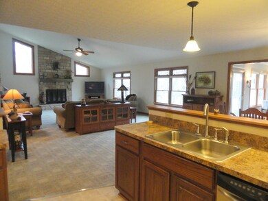 Kitchen to GR