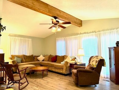LIVING ROOM 10