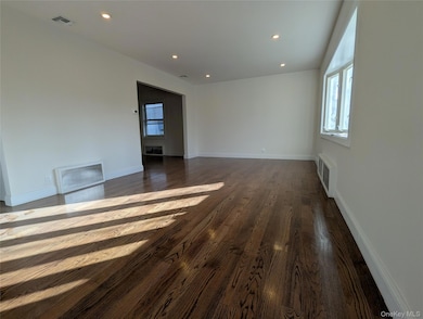 15751 12th Rd, Whitestone, NY 11357 - photo 2