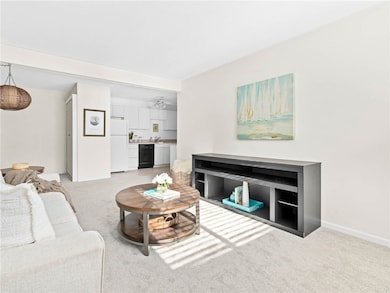 132 Hoffman Ave unit 207, Cranston, RI 02920 - photo 2