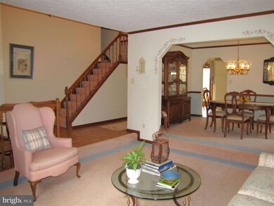 9050 Dumhart Rd, Laurel, MD 20723 - photo 4