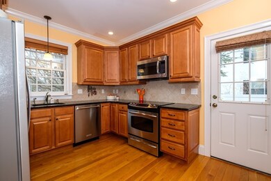 426 Main St unit One, Waltham, MA 02452 - photo 4