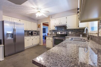 Kitchen 3